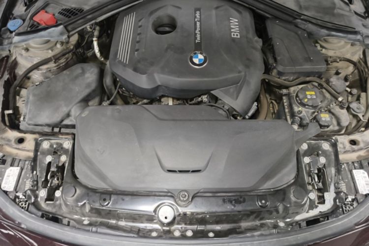 BMW 3 Series 2017 car image #20