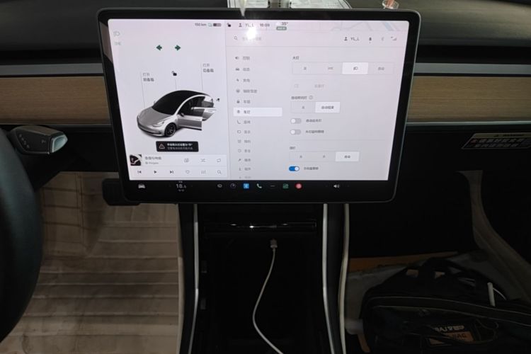 Tesla Model 3 2020 car image #17