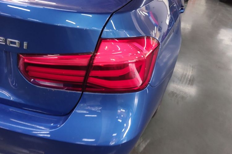 BMW 3 Series 2017 car image #8
