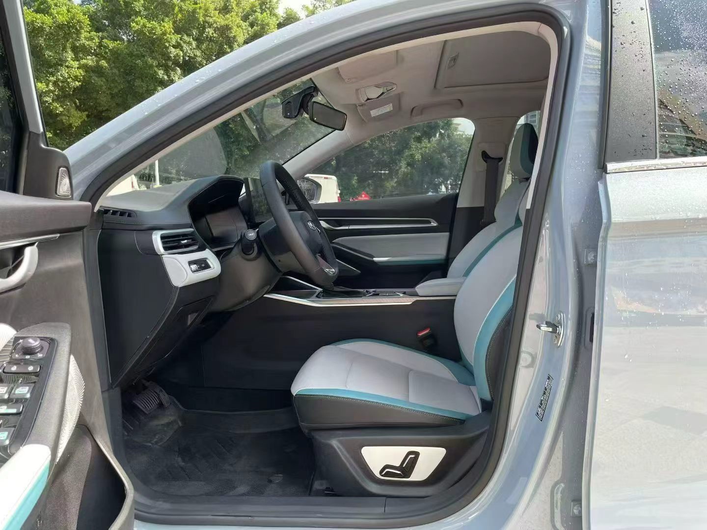 GEELY Emgrand 2024 #4 GEELY Emgrand 2024 صورة سيارة #4