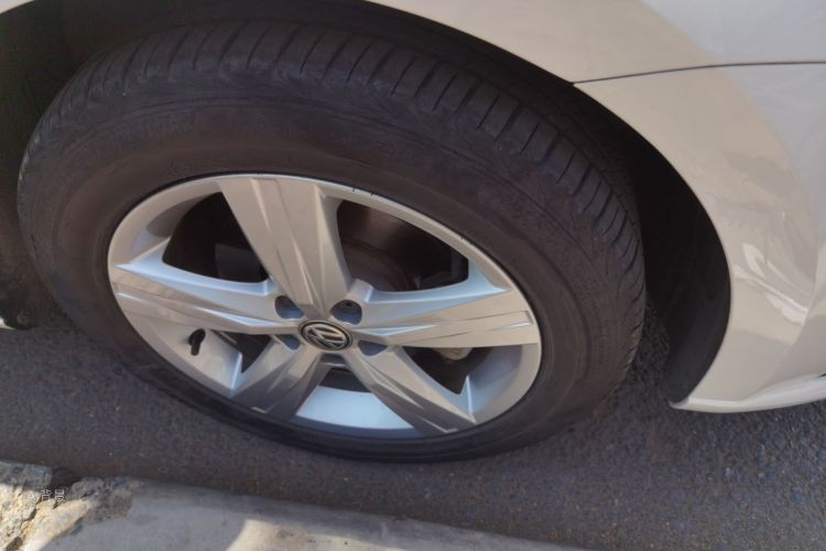 Volkswagen Lavida 2018 car image #9
