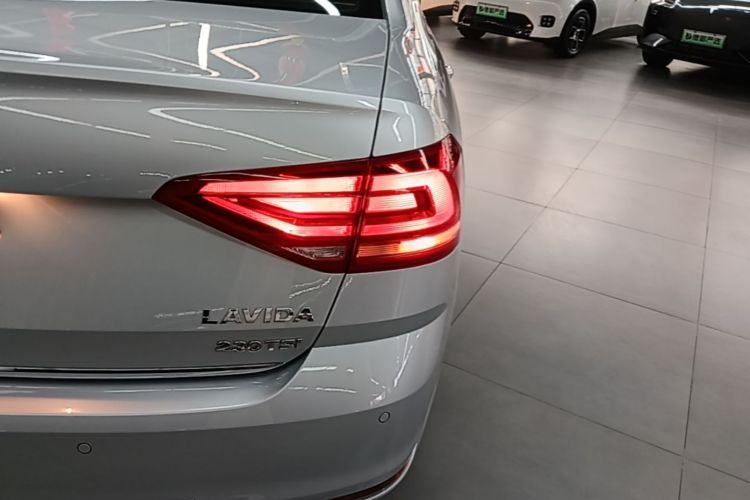 Volkswagen Lavida 2018 #8 Volkswagen Lavida 2018 car image #8