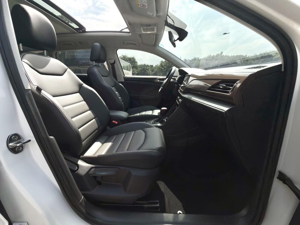 Volkswagen Tharu 2022 car image #13