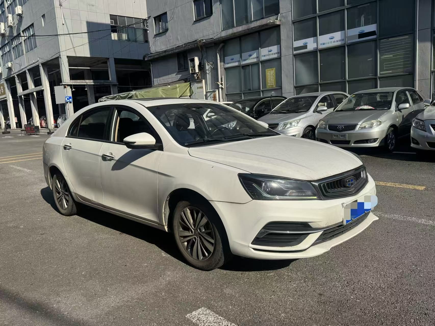 GEELY Emgrand 2019 #3 GEELY Emgrand 2019 car image #3