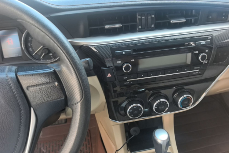 Toyota Corolla 2015 car image #10
