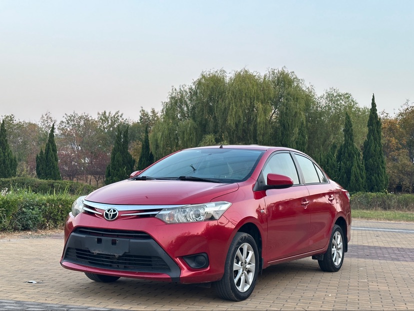 Toyota Vios 2015 Toyota Vios 2015 صورة سيارة