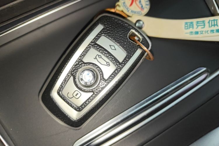 BMW 3 Series 2019 #9 BMW 3 Series 2019 immagine di auto #9