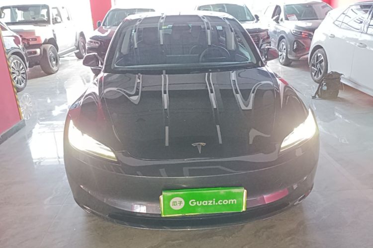 Tesla Model 3 2024 car image #3