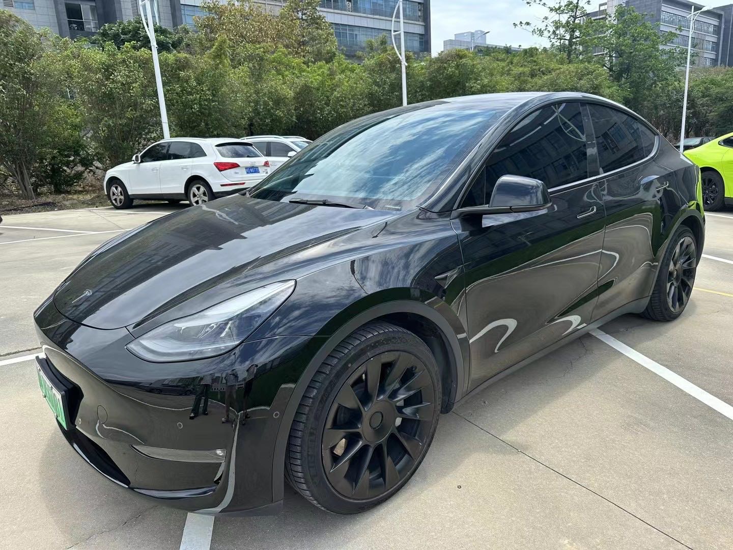 Tesla Model Y 2022 Tesla Model Y 2022 car image