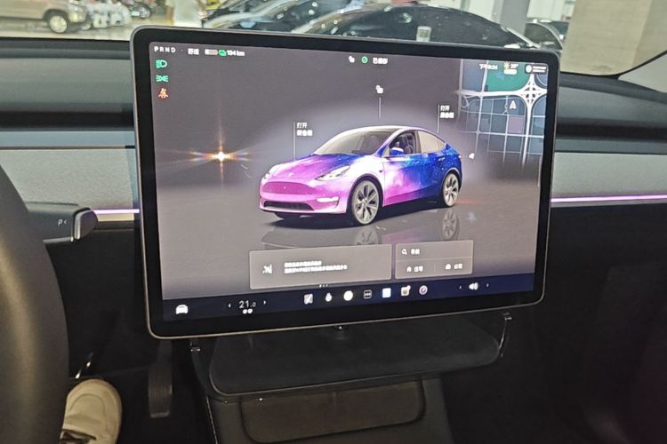 Tesla Model Y 2024 #13 Tesla Model Y 2024 car image #13