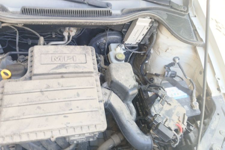 Volkswagen Polo 2015 car image #23