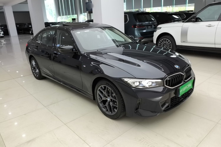 BMW 3 Series 2025 car image #4