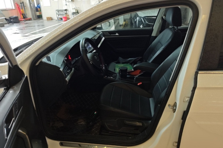 Volkswagen Lavida 2019 #10 Volkswagen Lavida 2019 car image #10