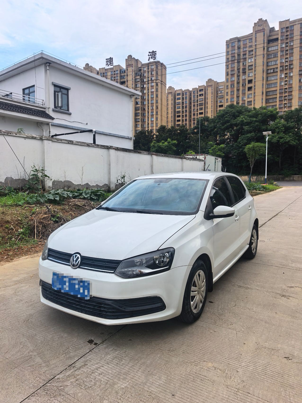 Volkswagen Polo 2018 car image 