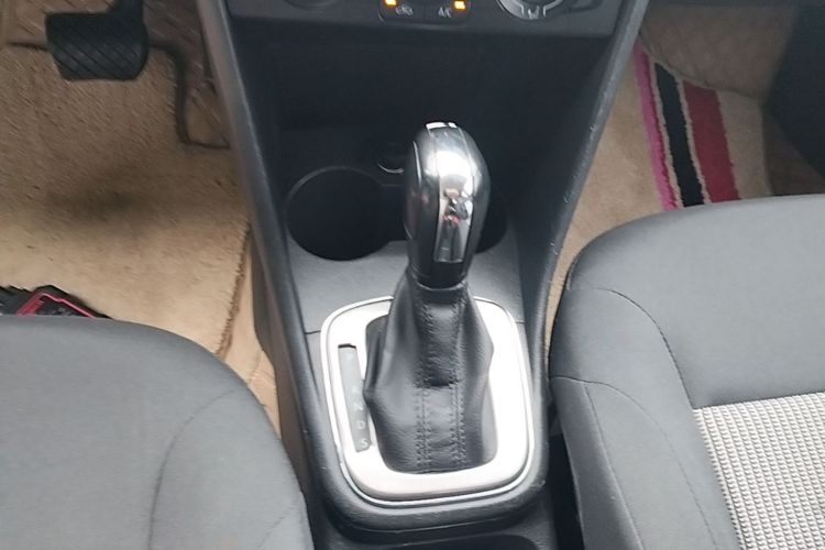 Volkswagen Polo 2018 car image #14