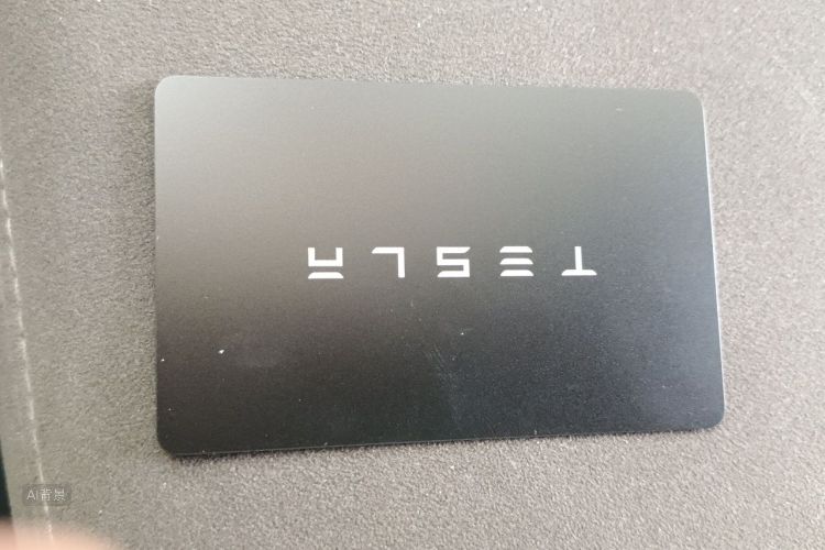 Tesla Model Y 2024 #10 Tesla Model Y 2024 car image #10
