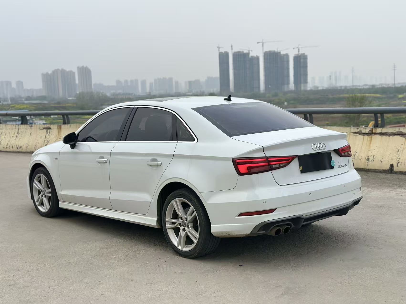 Audi A3 2019 immagine di auto #10