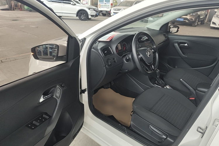 Volkswagen Polo 2016 #16 Volkswagen Polo 2016 car image #16