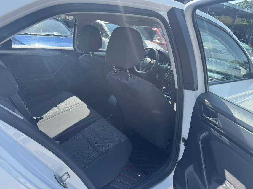Volkswagen Bora 2021 car image #5