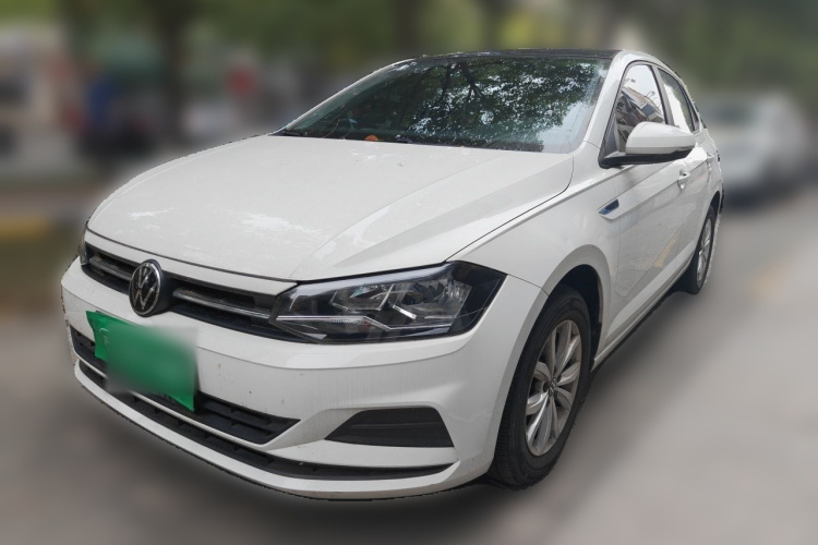 Volkswagen Polo 2021 car image #2