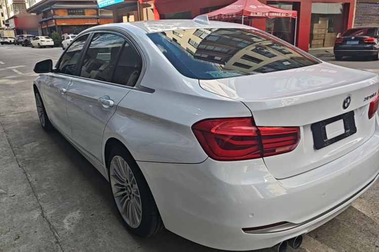 BMW 3 Series 2018 #5 BMW 3 Series 2018 car image #5
