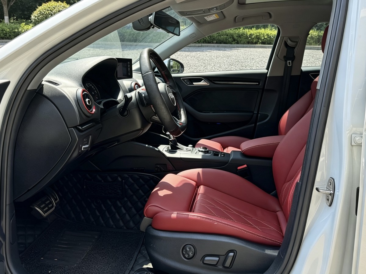 Audi A3 2019 car image #8