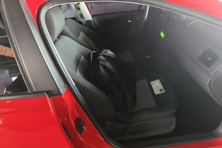 Volkswagen Polo 2016 immagine di auto #24
