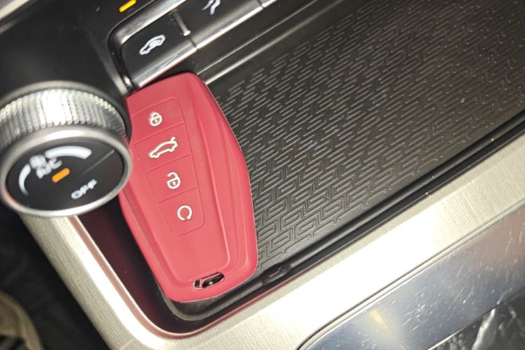 GEELY Coolray 2021 car image #9