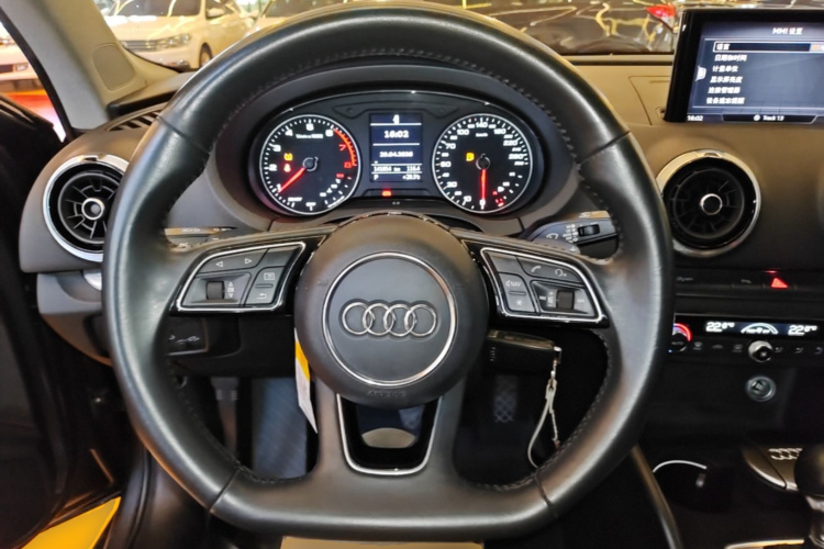 Audi A3 2018 #13 Audi A3 2018 car image #13