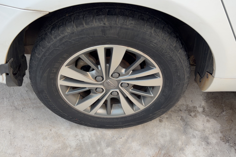 GEELY Emgrand 2018 #9 GEELY Emgrand 2018 car image #9