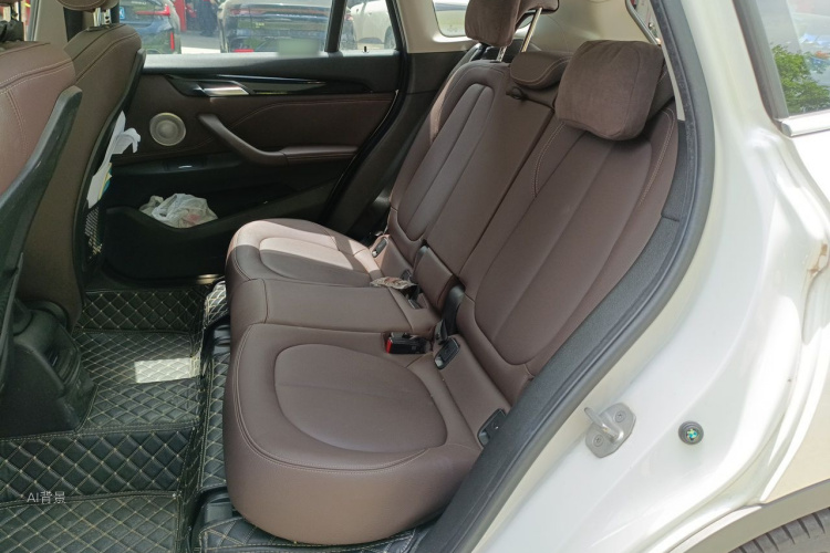 BMW X1 2020 car image #19