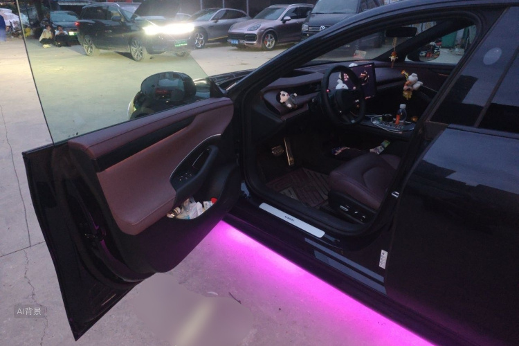 MI SU7 2025 car image #18
