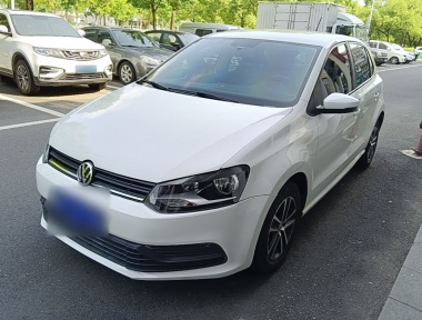 Volkswagen Polo 2018 car image 