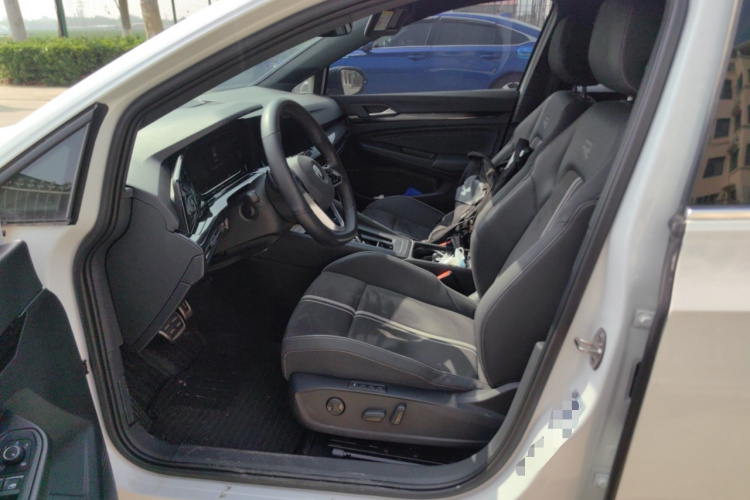 Volkswagen Golf 2024 imagen de coche #15