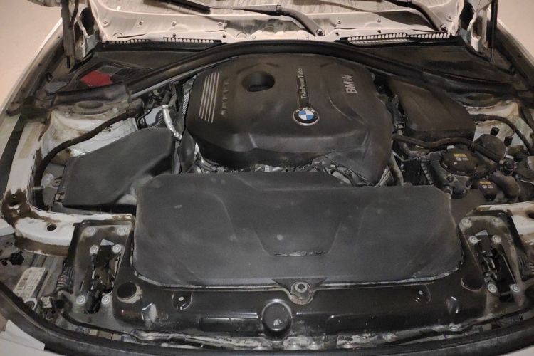 BMW 3 Series 2018 #22 BMW 3 Series 2018 car image #22