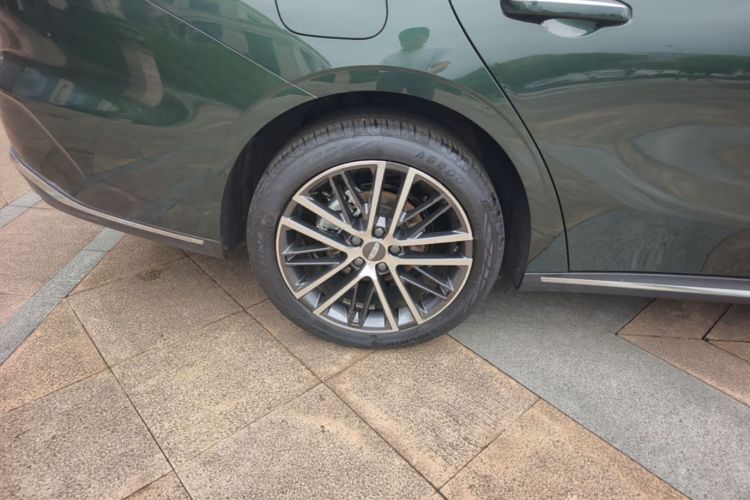 GEELY Emgrand 2025 car image #11