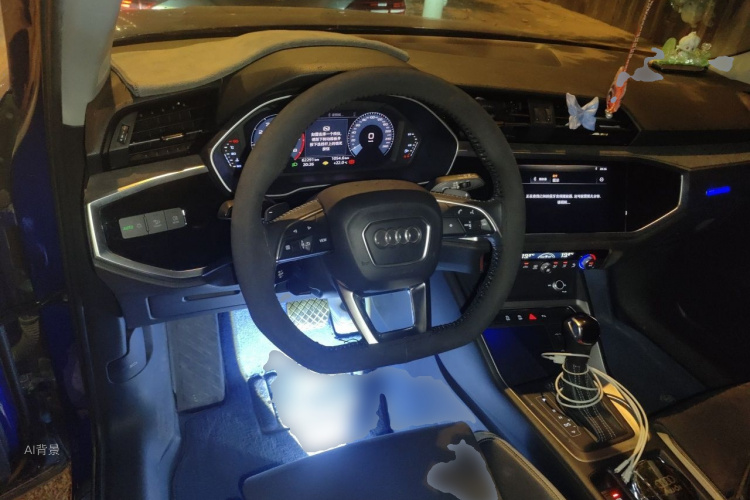 Audi Q3 2019 immagine di auto #12