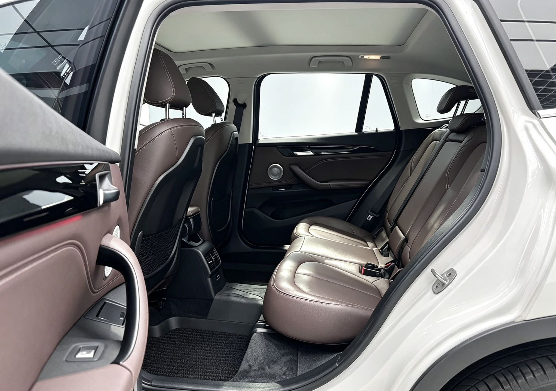 2023 #4 2023 immagine di auto #4