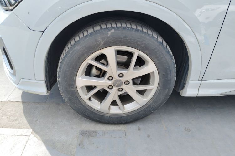 Audi Q3 2020 image de voiture #9