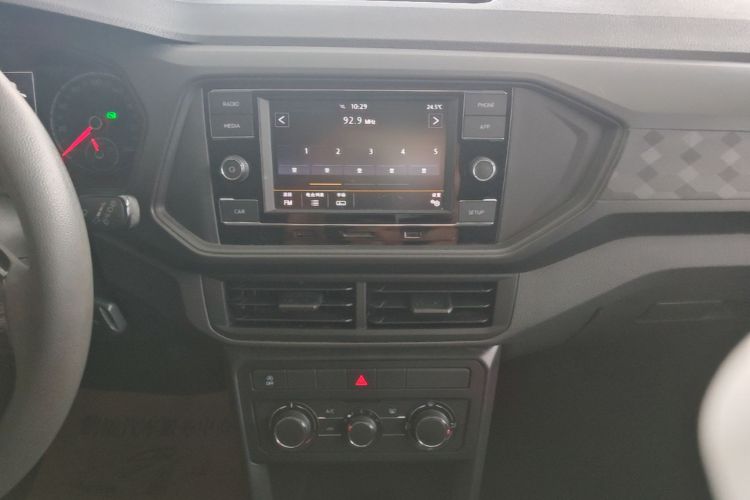Volkswagen T-Cross 2021 immagine di auto #17