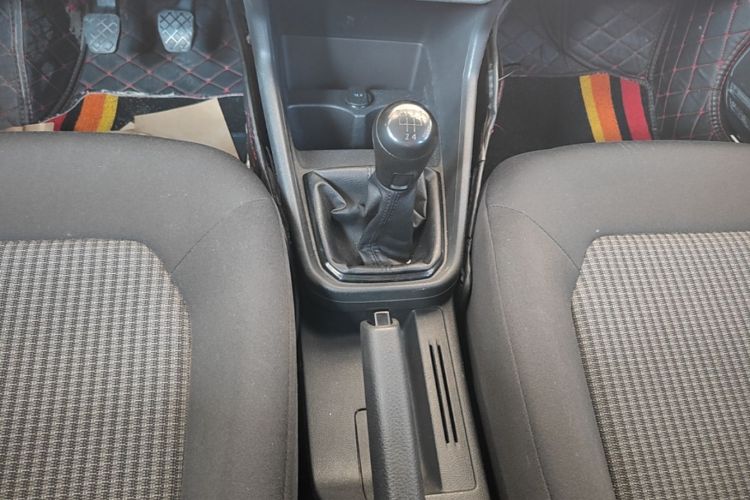 Volkswagen Santana 2017 #14 Volkswagen Santana 2017 car image #14