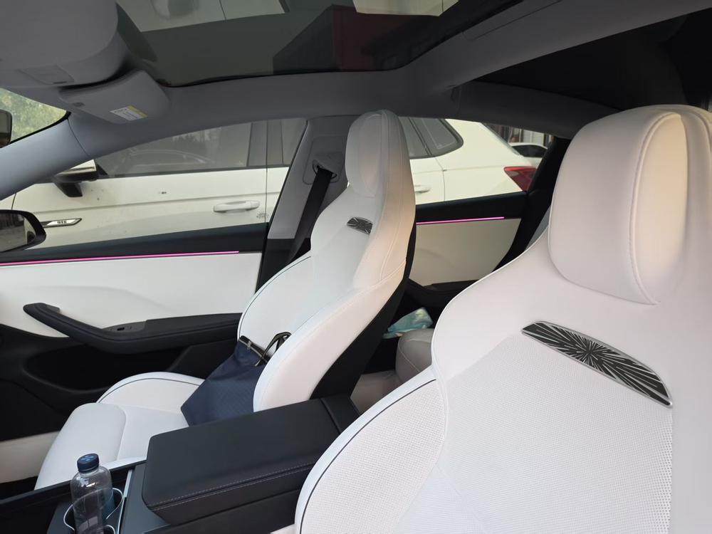 Tesla Model 3 2026 #9 Tesla Model 3 2026 صورة سيارة #9