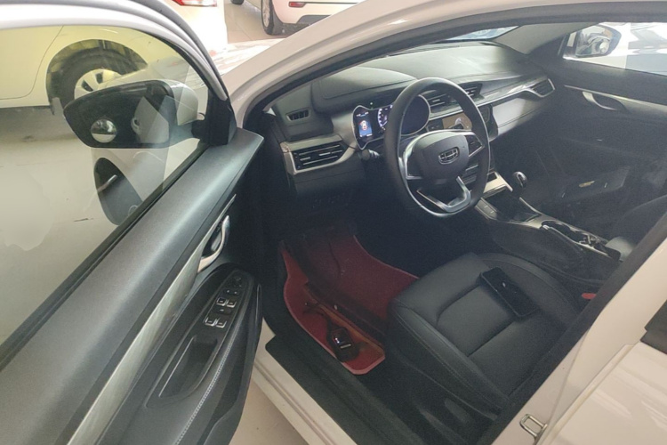 GEELY Emgrand 2019 #16 GEELY Emgrand 2019 car image #16