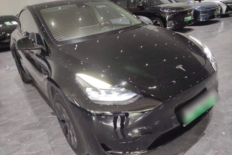 Tesla Model Y 2023 car image #4