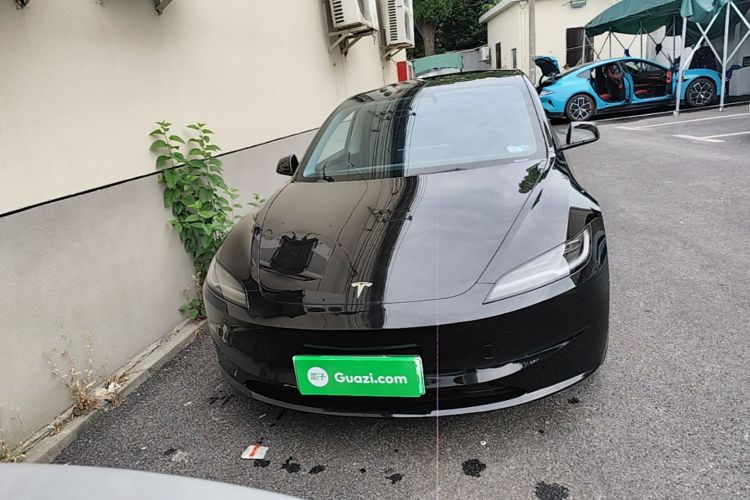 Tesla Model 3 2024 car image #3