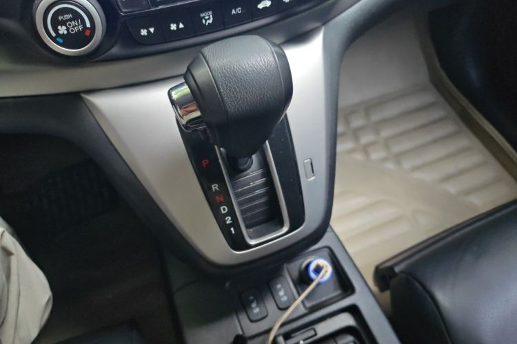Honda CR-V 2014 #14 Honda CR-V 2014 car image #14