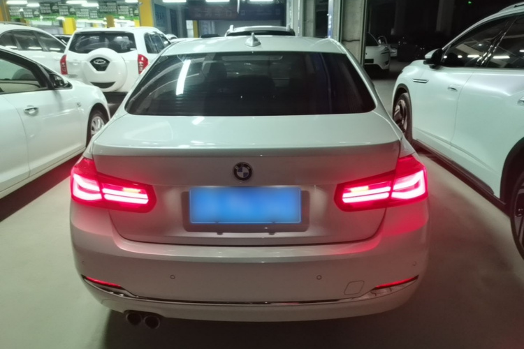 BMW 3 Series 2017 #6 BMW 3 Series 2017 car image #6