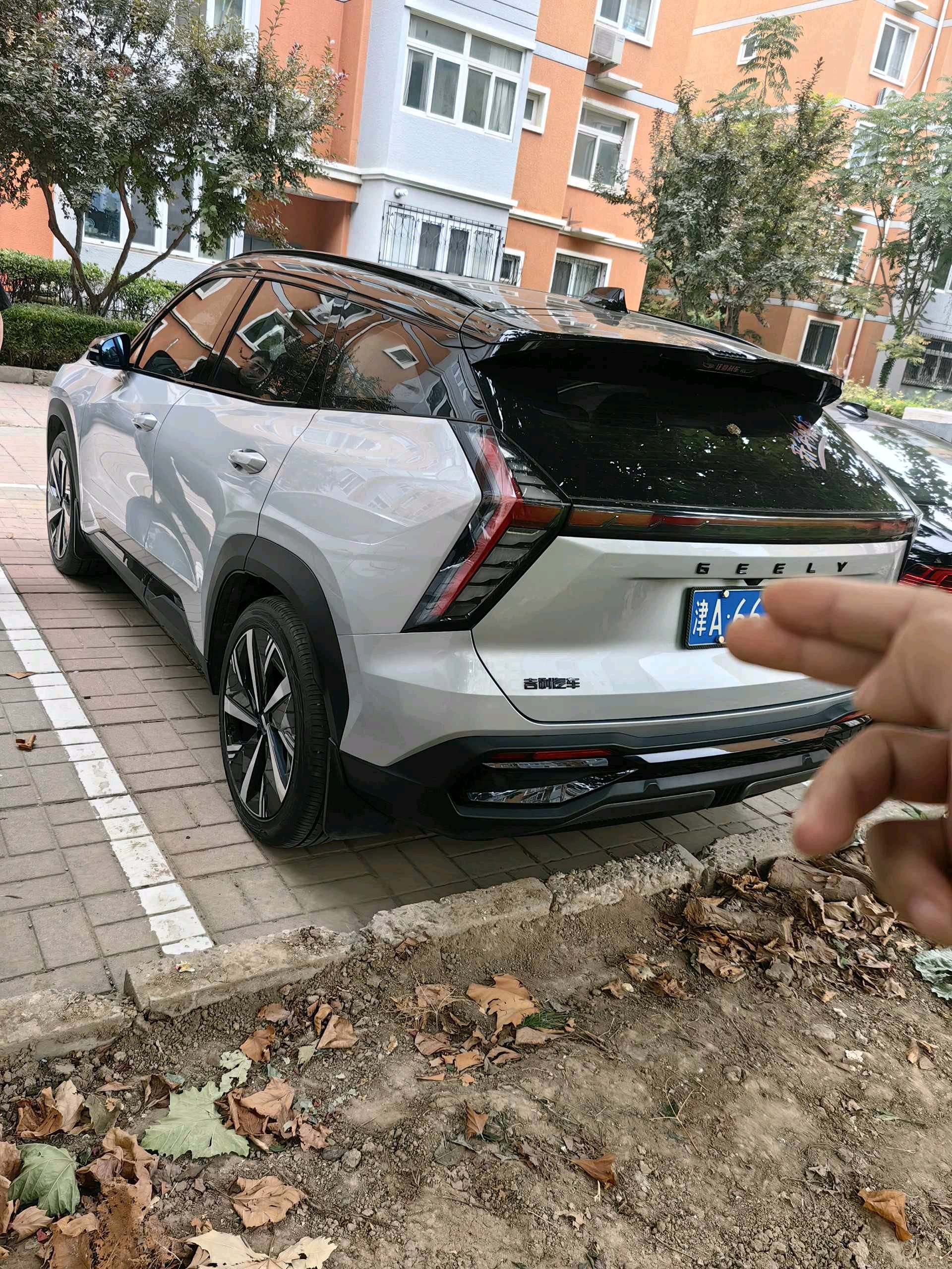 GEELY Boyue L 2023 car image #3