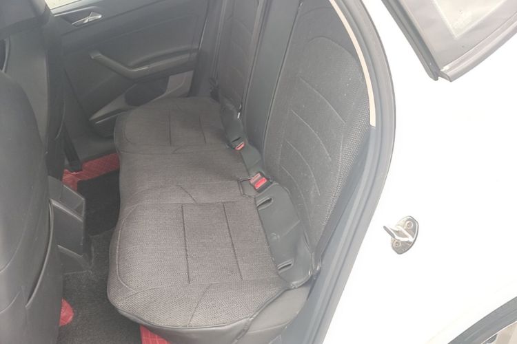 Volkswagen Polo 2020 car image #17