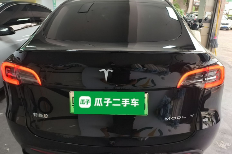 Tesla Model Y 2022 #6 Tesla Model Y 2022 car image #6
